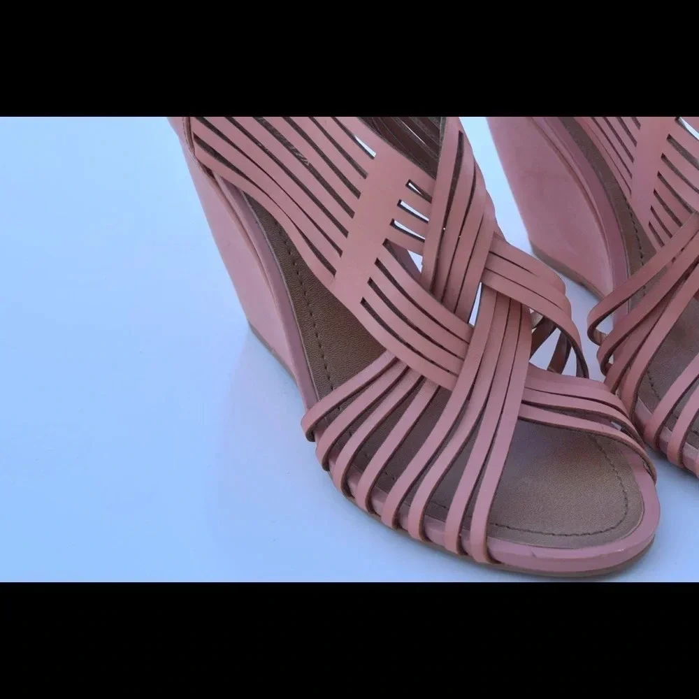 Seychelles cutout criss